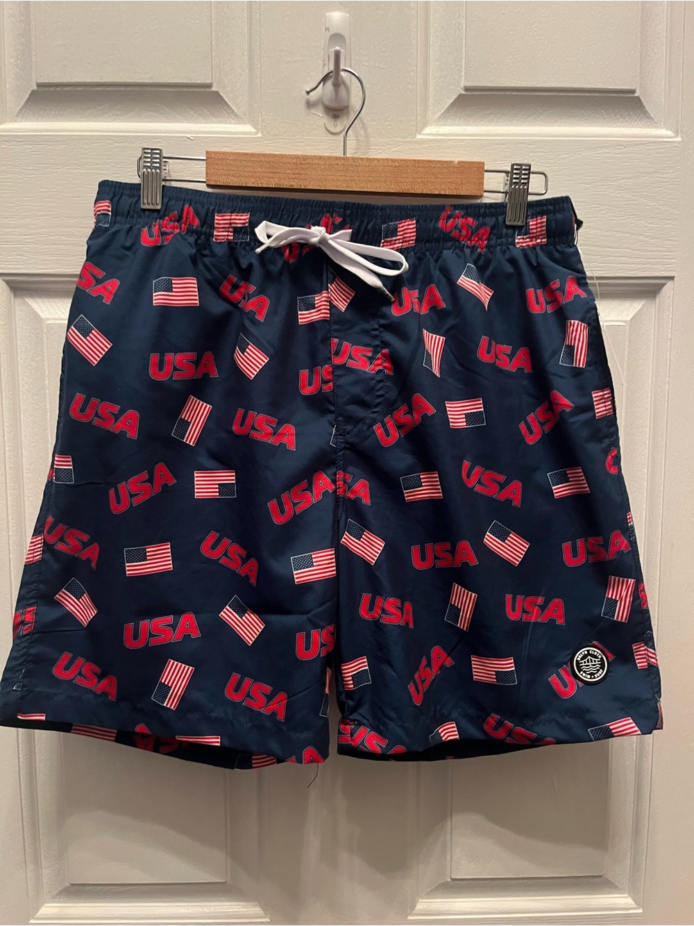 NWT BROOKLYN CLOTH MEN'S USA FLAG SWIM TRUNKS- MEDIUM